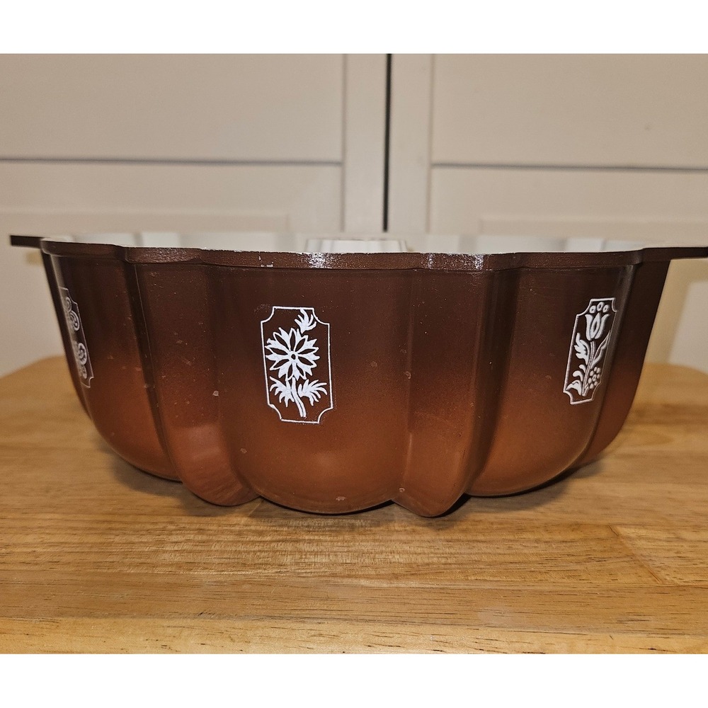 Nordic Ware Best Bundt Fluted Tube Pan Brown Copper Floral Vintage Made in USA